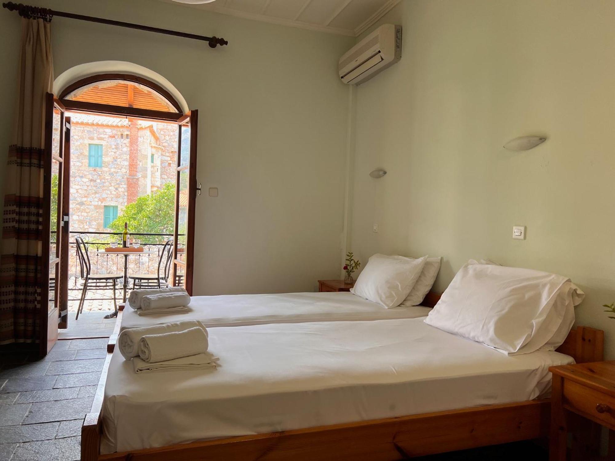 Ferienwohnung Kastro Aggeliki Kardhamili Exterior foto